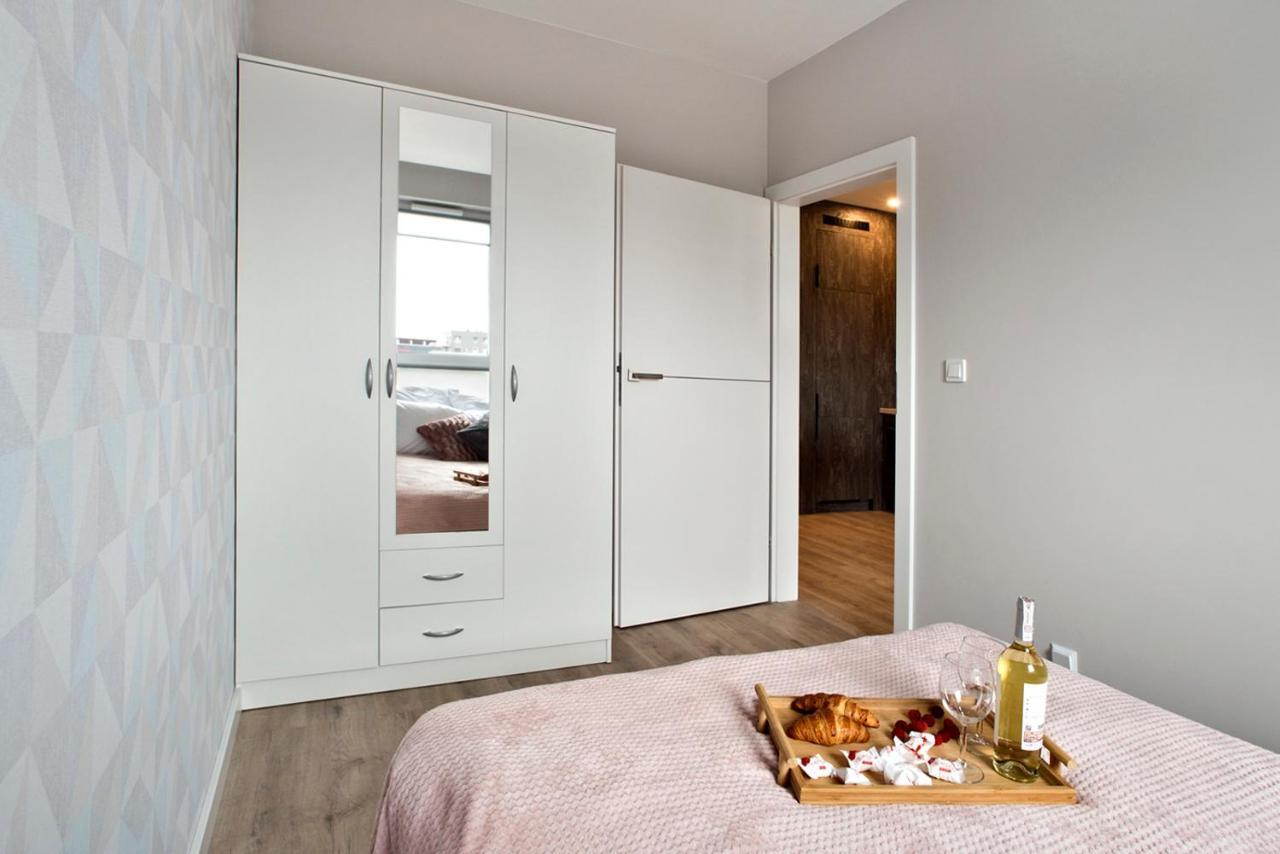 Komputerowa Serviced Apartments By P&O Varsavia Esterno foto